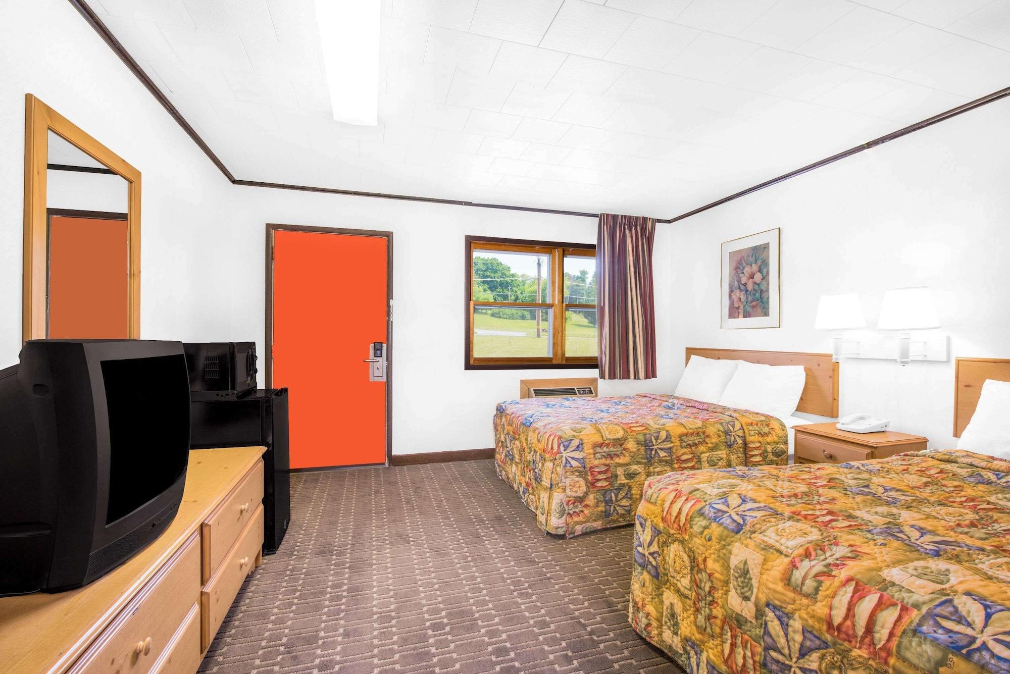 Knights Inn Pine Grove Pine Grove  Екстер'єр фото