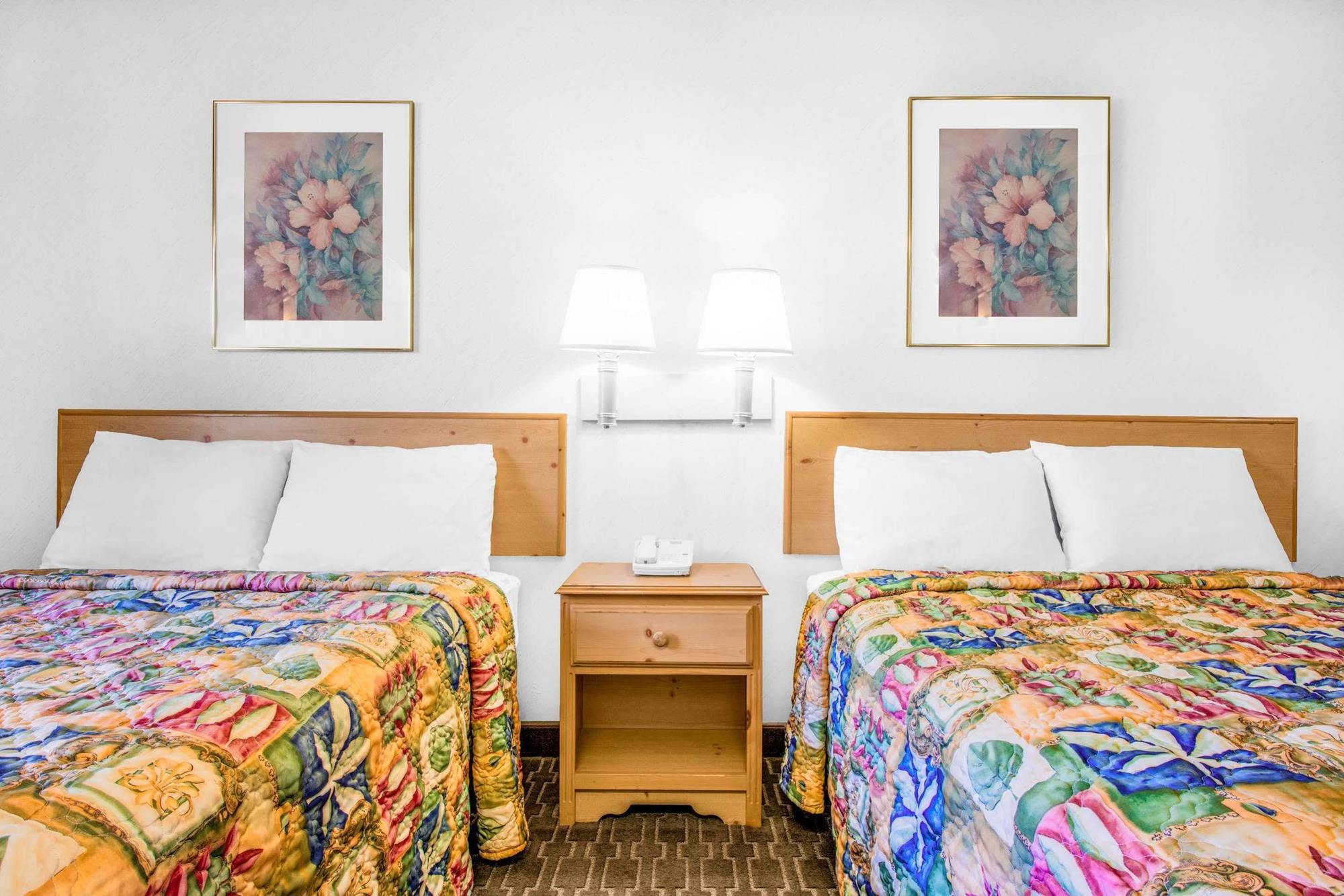 Knights Inn Pine Grove Pine Grove  Екстер'єр фото