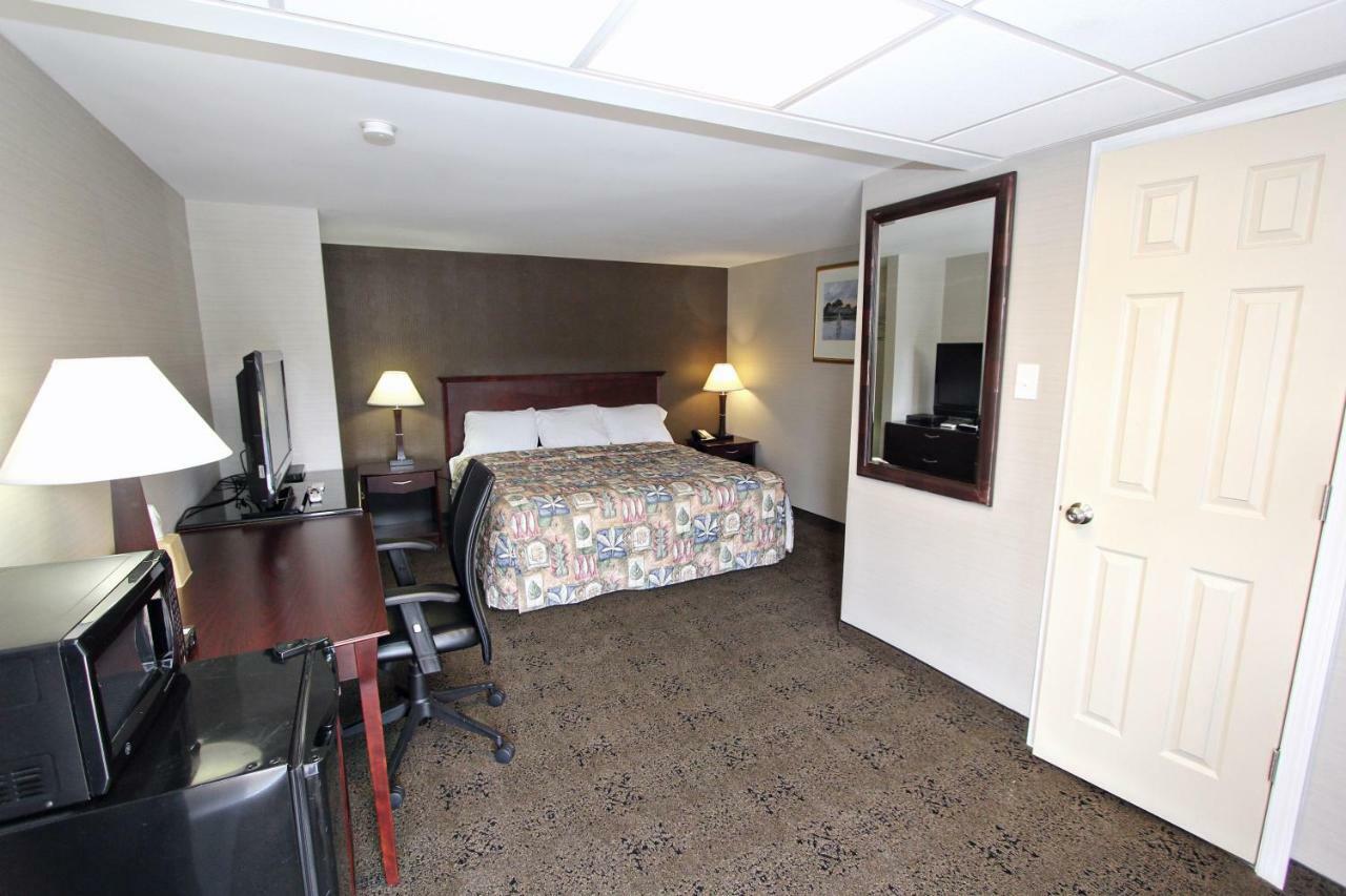 Knights Inn Pine Grove Pine Grove  Екстер'єр фото